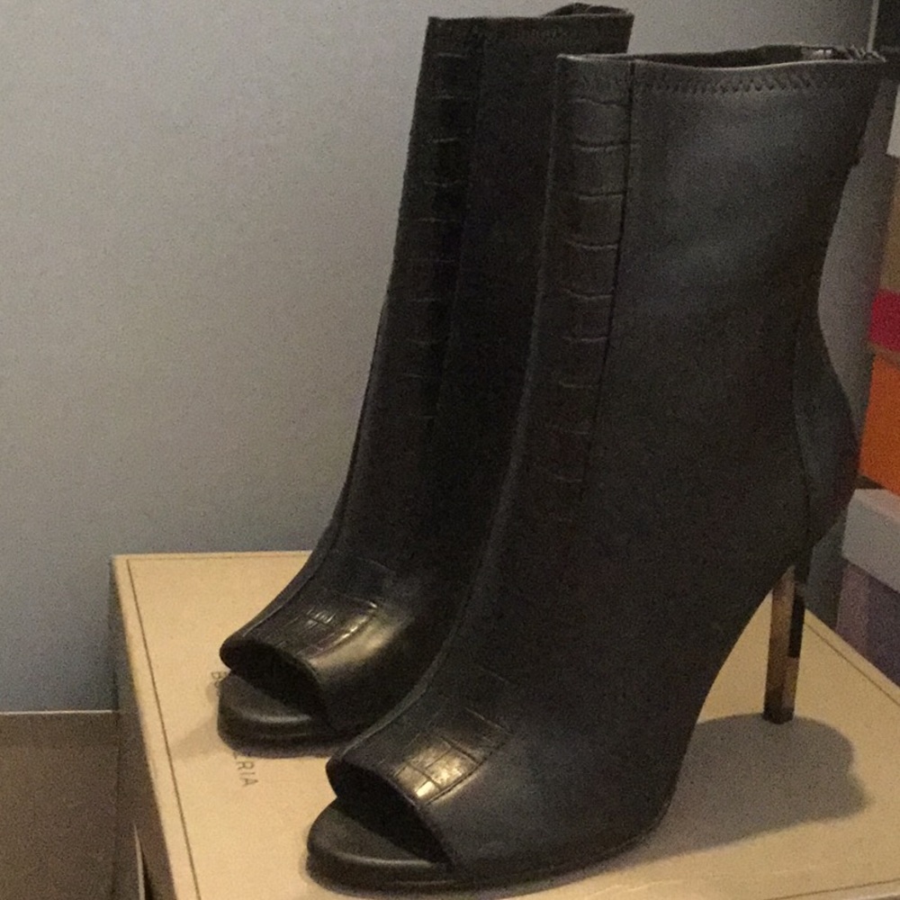 open toe shoes